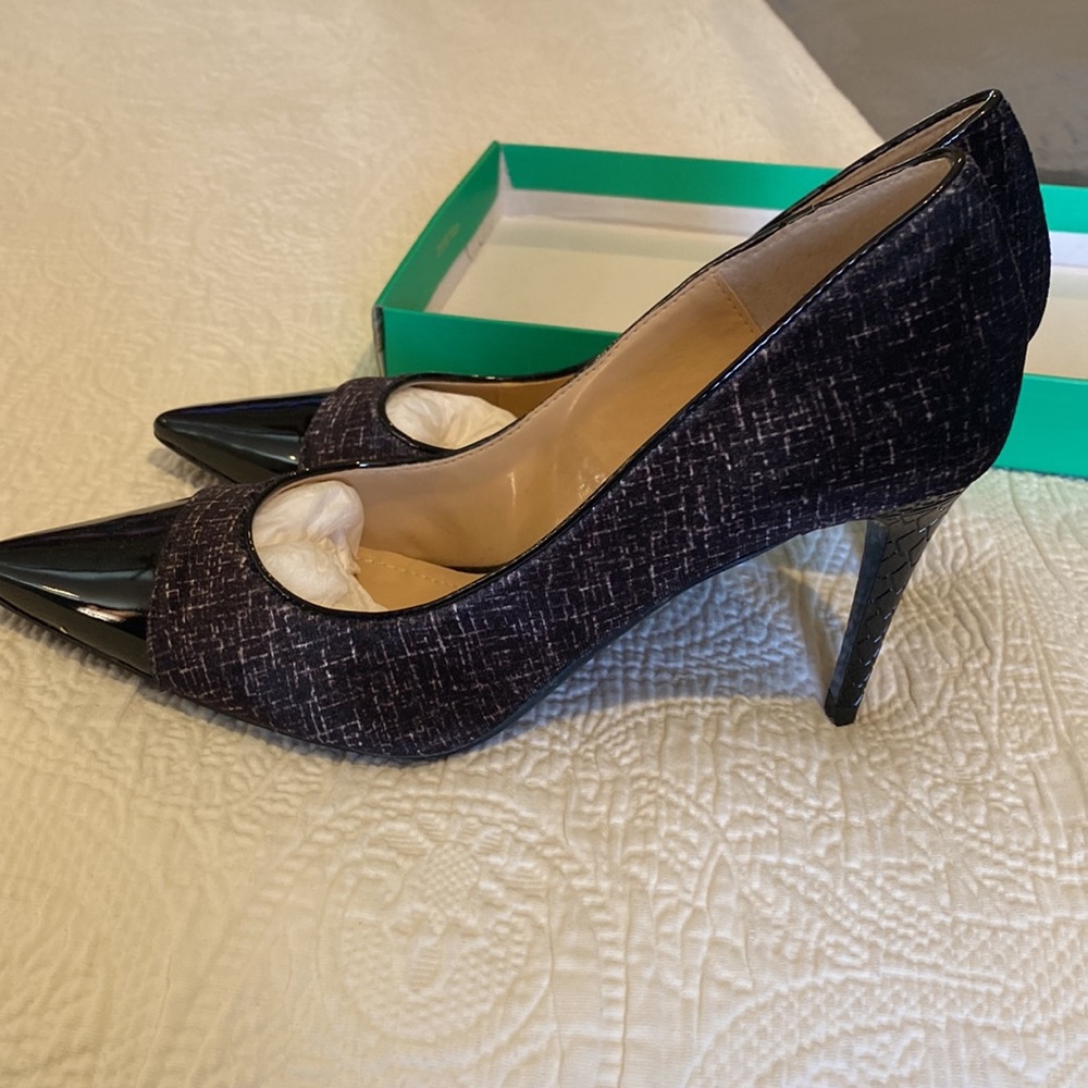 Shoes - Picture 2 of 10